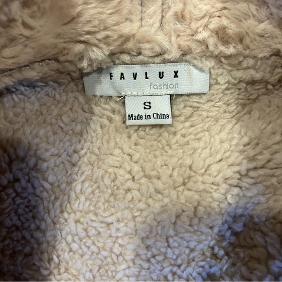 Y2K Faux Shearling Vest – Favlux – Small - Picture 5 of 7